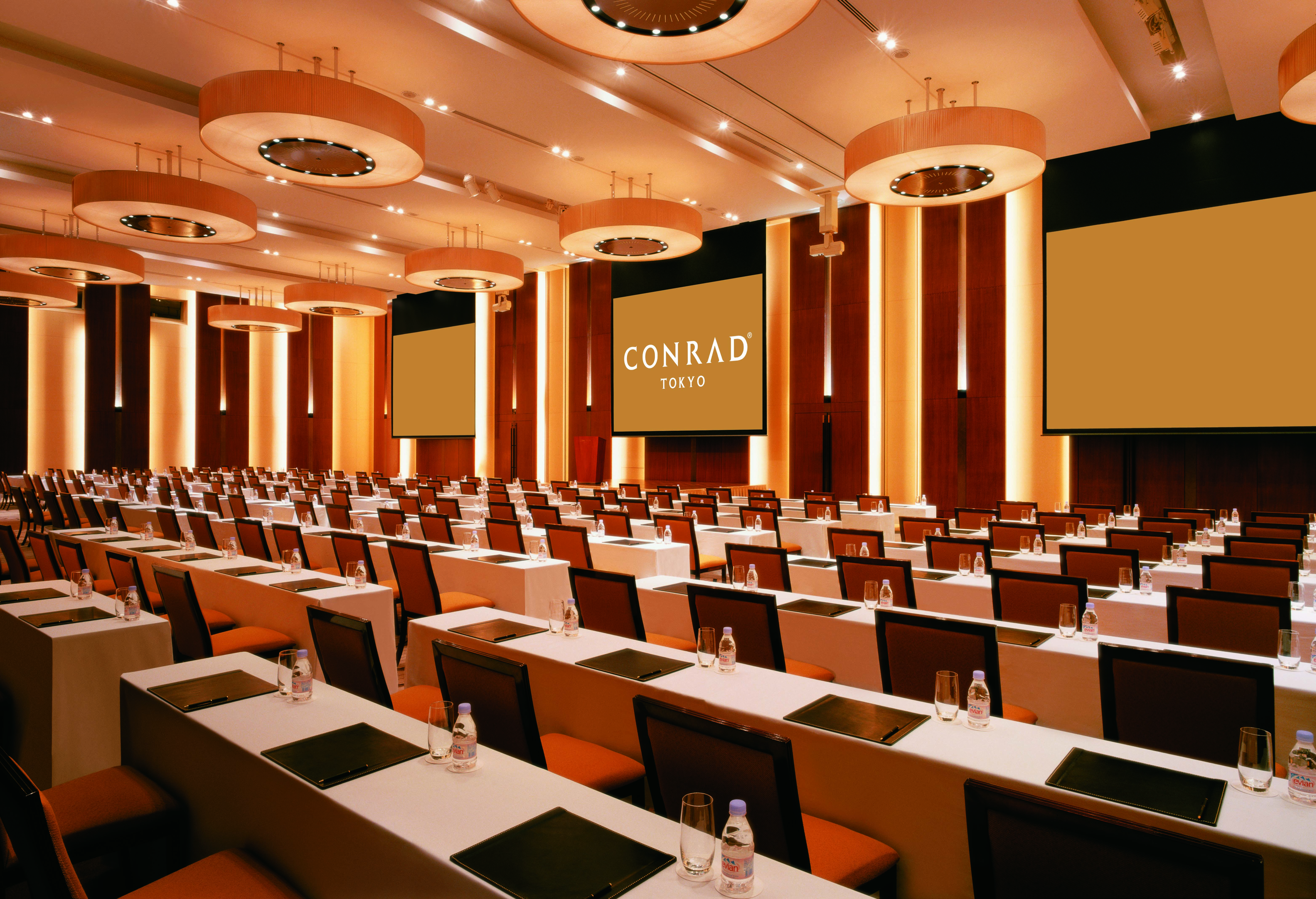 Conrad Tokyo Hotel Negócio foto