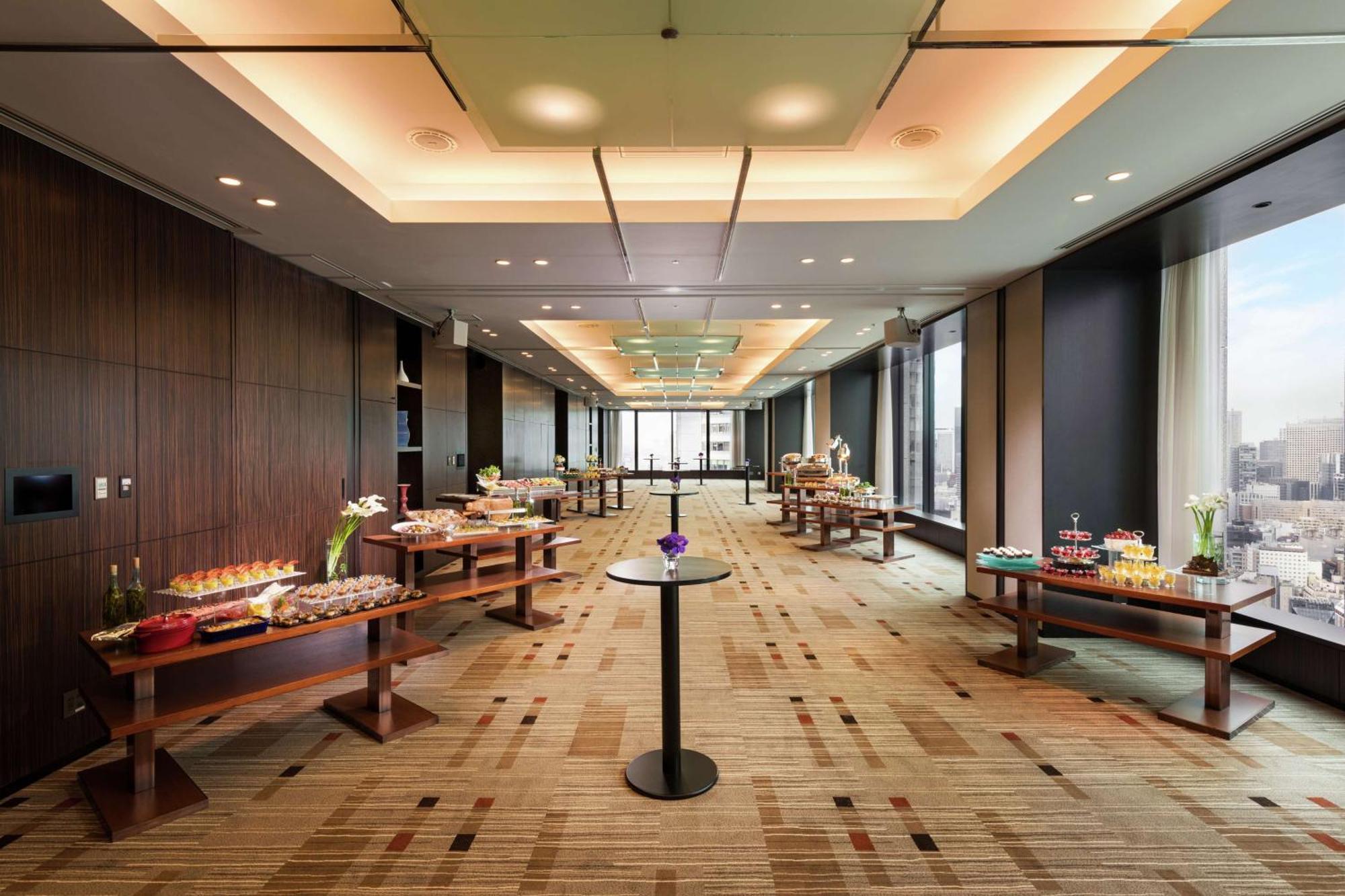 Conrad Tokyo Hotel Exterior foto